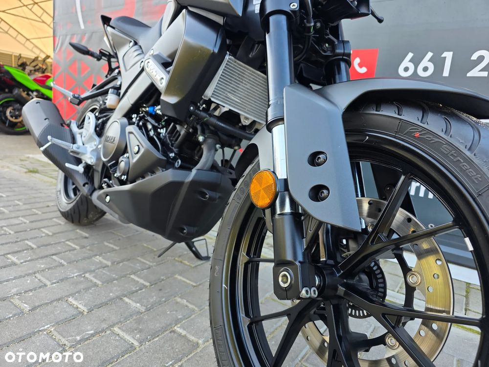 Yamaha MT - 27