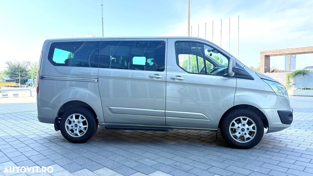 Ford Tourneo Custom - 8