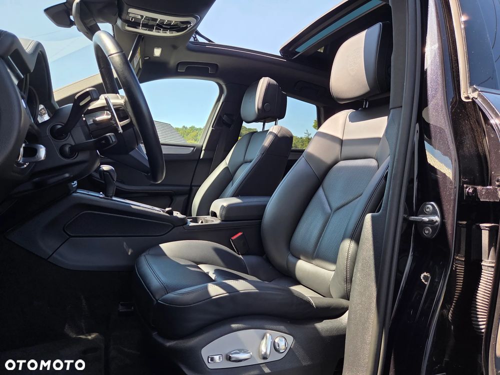 Porsche Macan T - 14