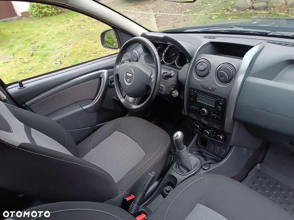 Dacia Duster 1.6 SCe Laureate S&S - 27