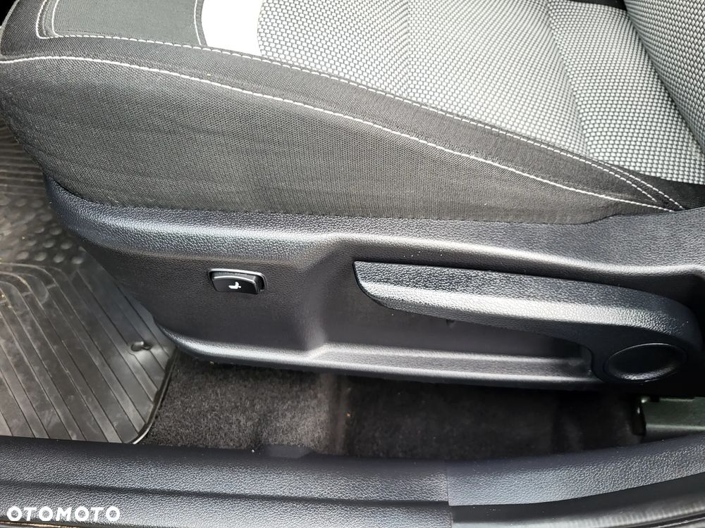 Kia Ceed 1.6 GDI L Business Line DCT - 13