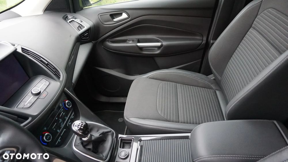 Ford Kuga 1.5 TDCi FWD Titanium - 19