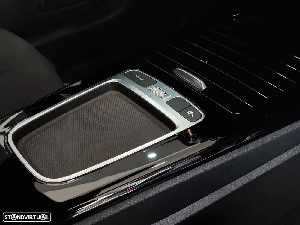 Mercedes-Benz CLA 250 e Shooting Brake AMG Line - 34