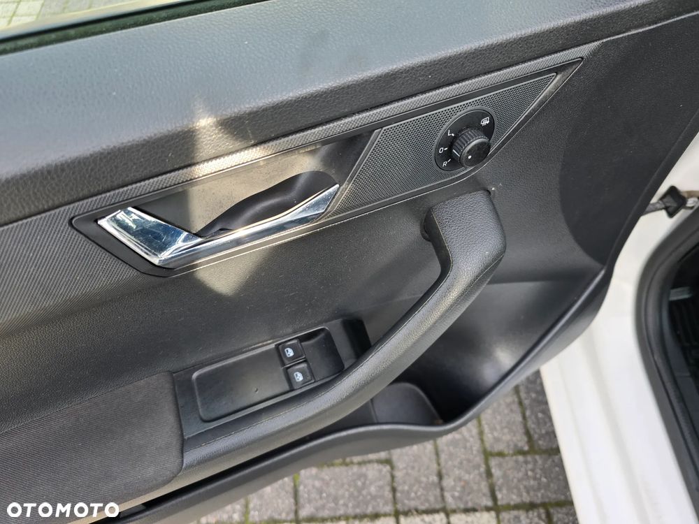 Skoda Fabia 1.0 Ambition - 8