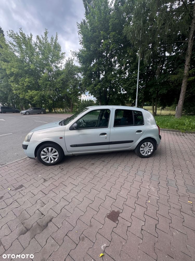 Renault Clio 1.2 16V Alize - 5
