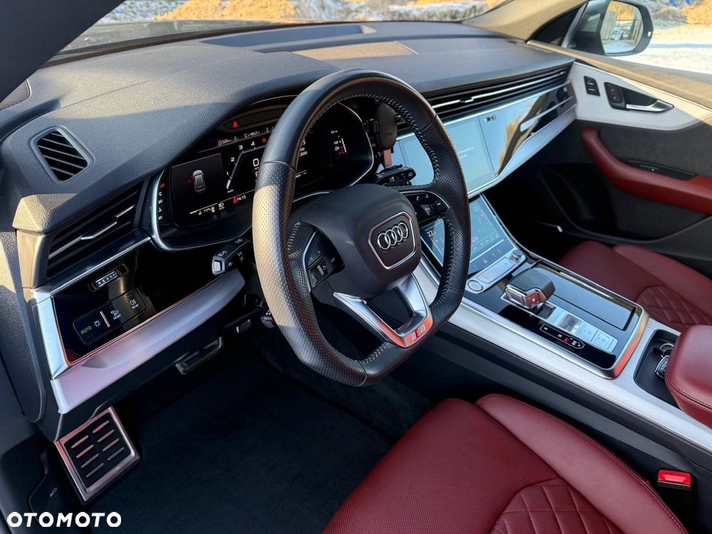 Audi SQ8 - 24