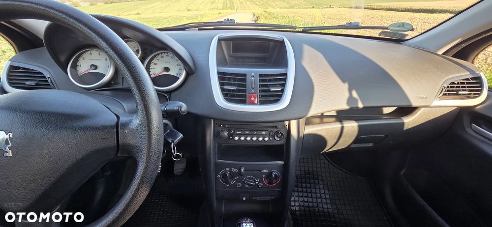 Peugeot 207 1.4 - 11