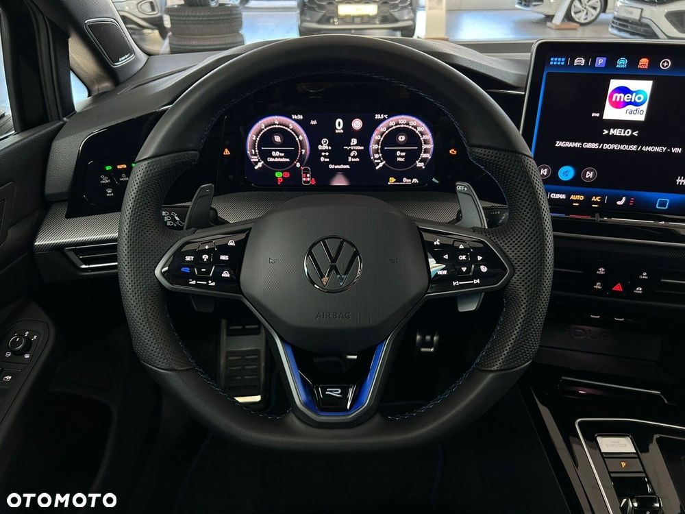 Volkswagen Golf - 14