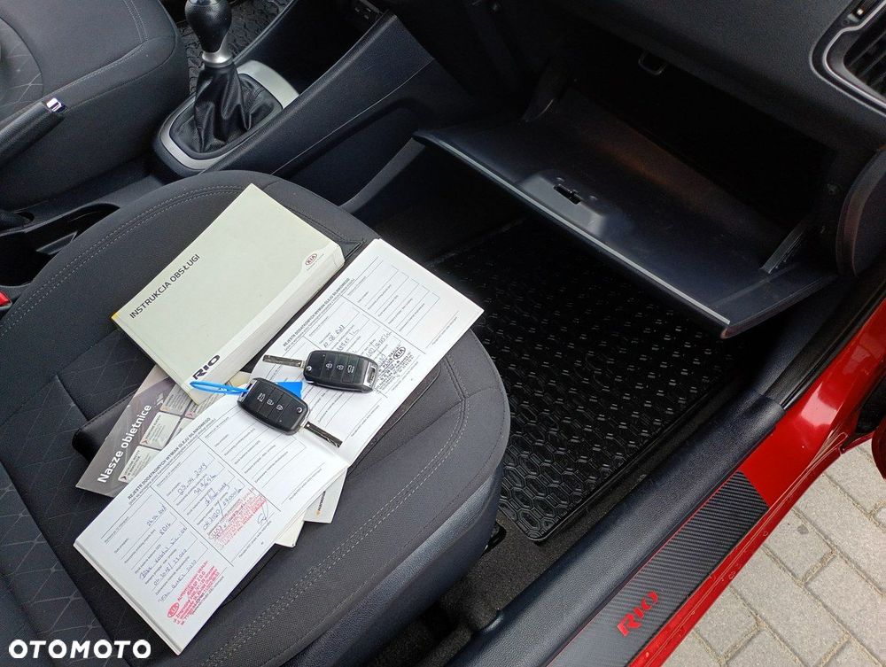 Kia Rio - 28