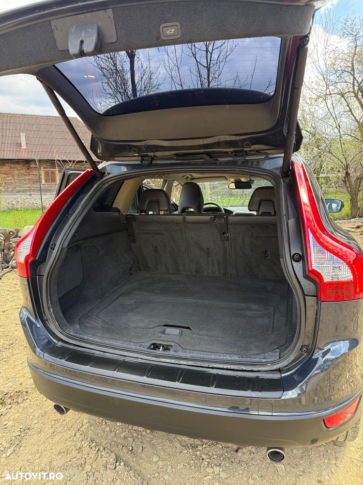 Volvo XC 60 D5 AWD Summum - 4