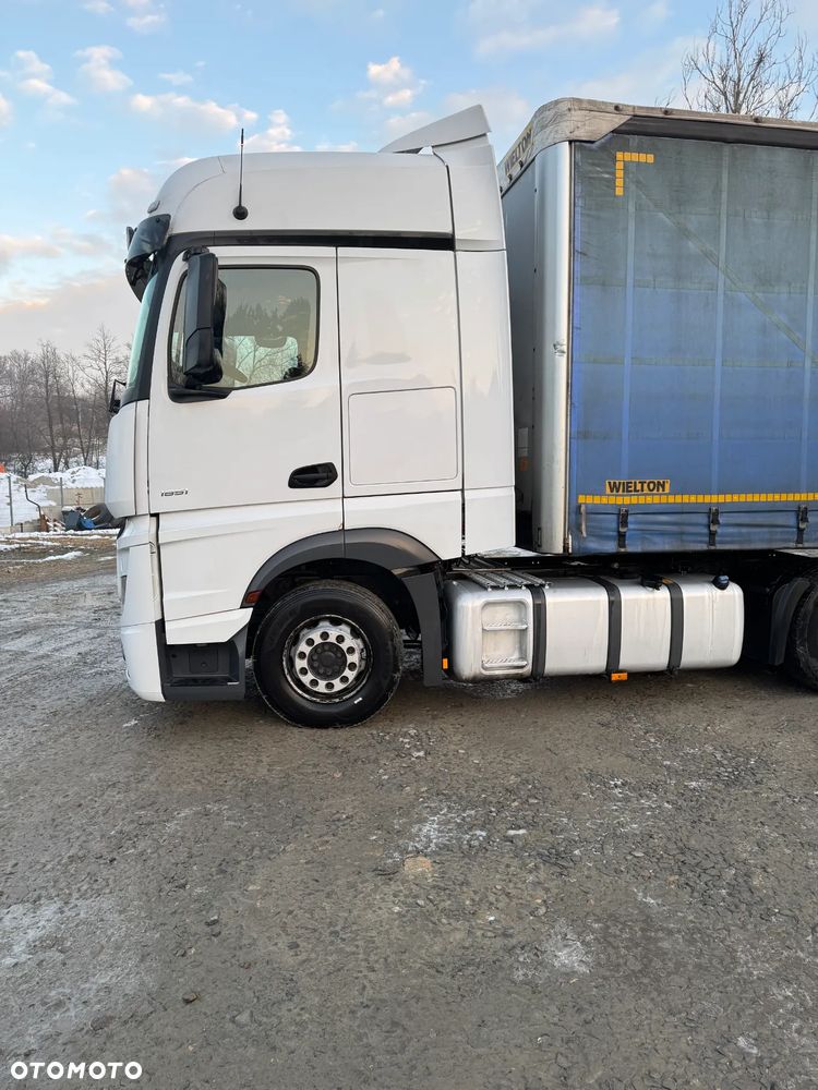 Mercedes-Benz Actros - 5