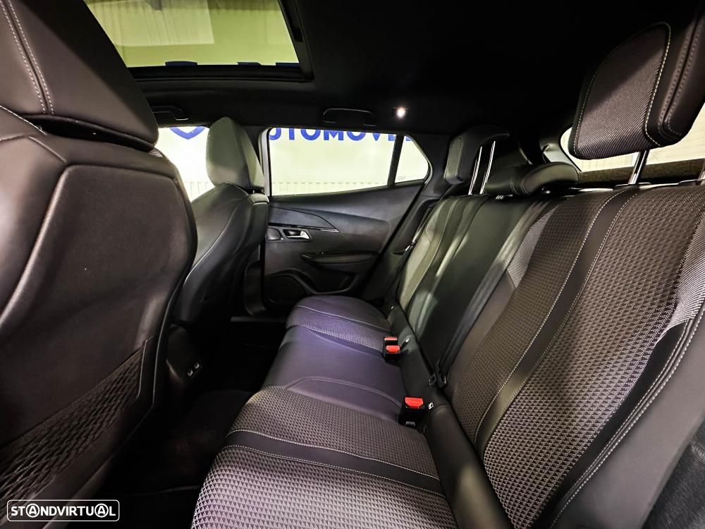 Peugeot e-2008 50 kWh GT Pack - 10