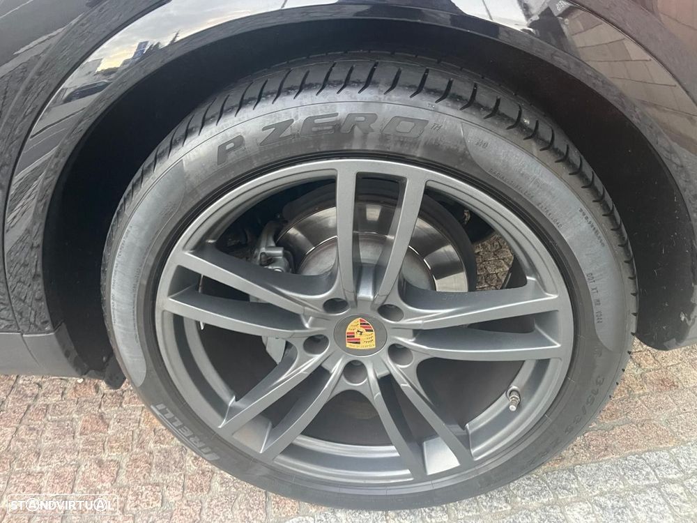 Porsche Cayenne S - 23