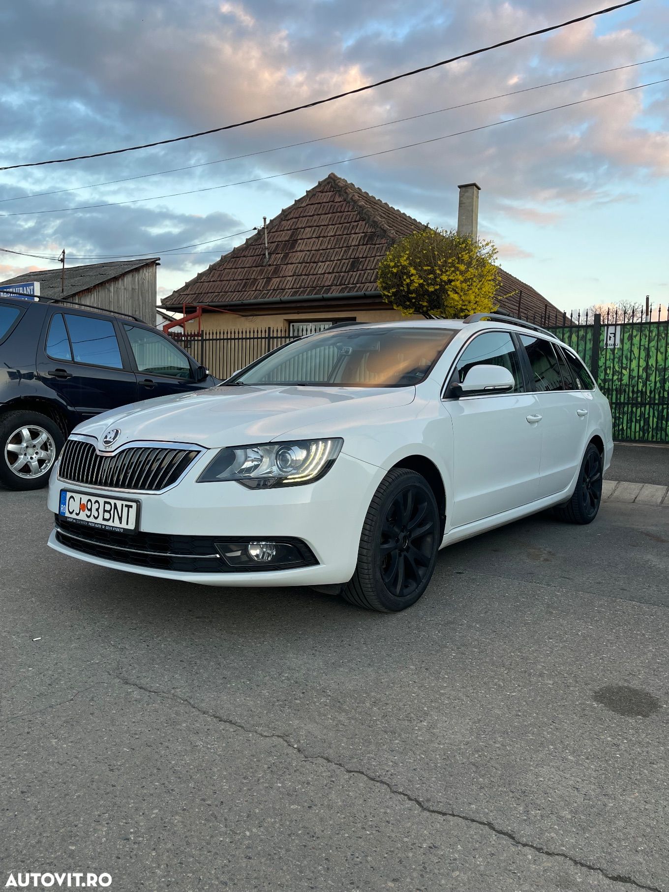 Skoda Superb Combi 2.0 TDI 4X4 Elegance - 1