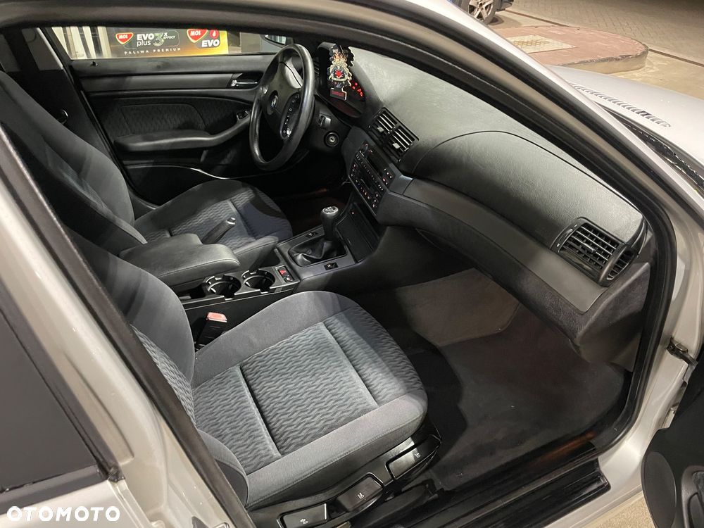 BMW Seria 3 - 16