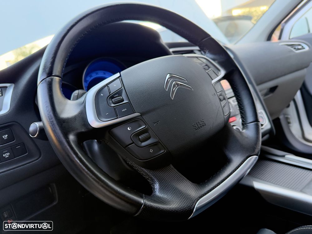 Citroën C4 e-HDi 110 EGS6 Stop/Start System Exclusive - 40