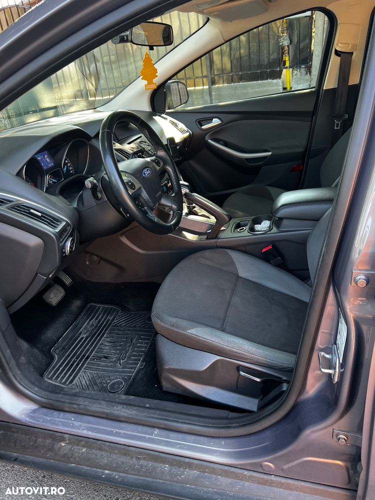 Ford Focus 2.0 TDCi DPF Aut. SYNC Edition - 10