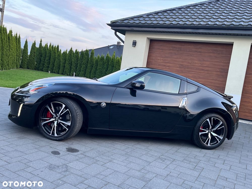 Nissan 370 Z - 3
