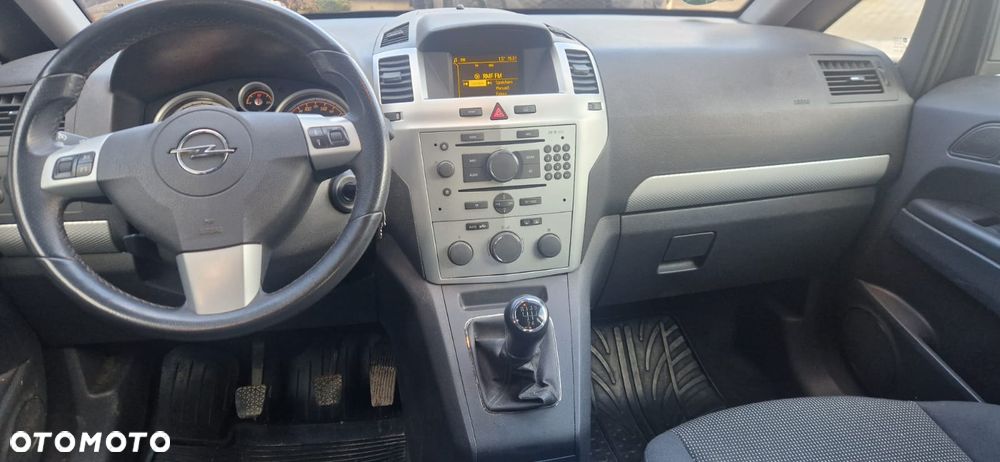 Opel Zafira 1.8 Sport - 9