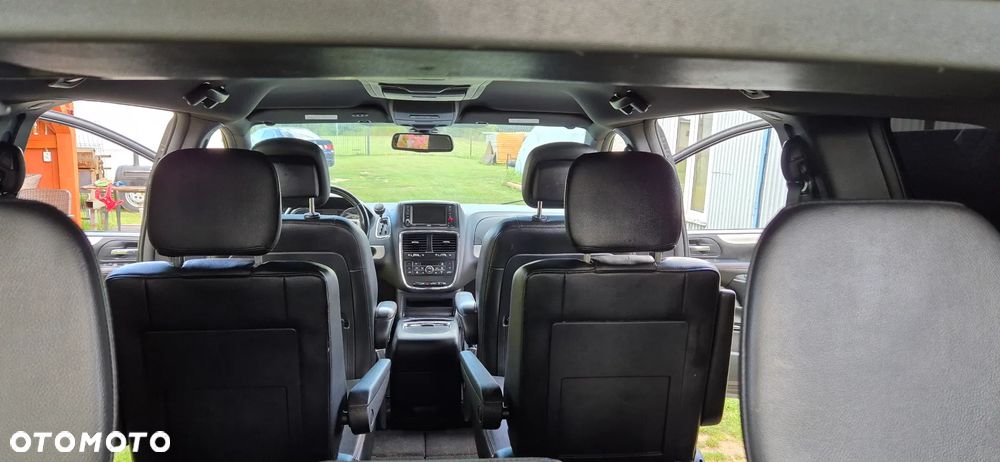 Dodge Grand Caravan - 19