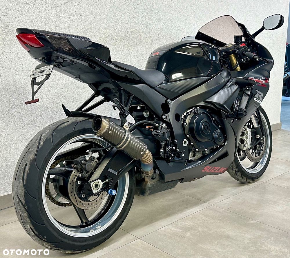 Suzuki GSX-R - 6