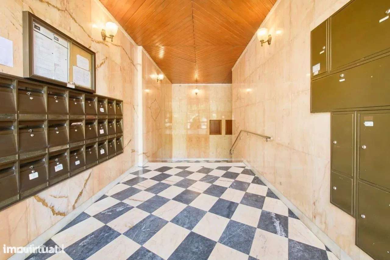 Estúdio moderno em Alfragide com varanda e elevador - Grande imagem: 3/17