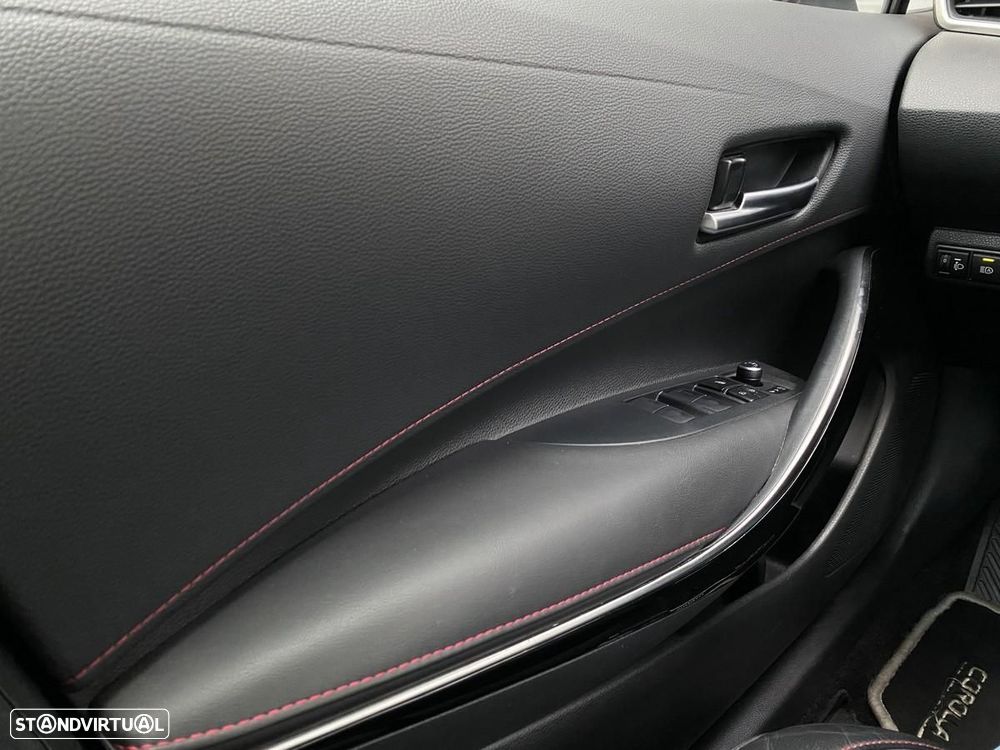 Toyota Corolla 2.0 Hybrid Exclusive - 33