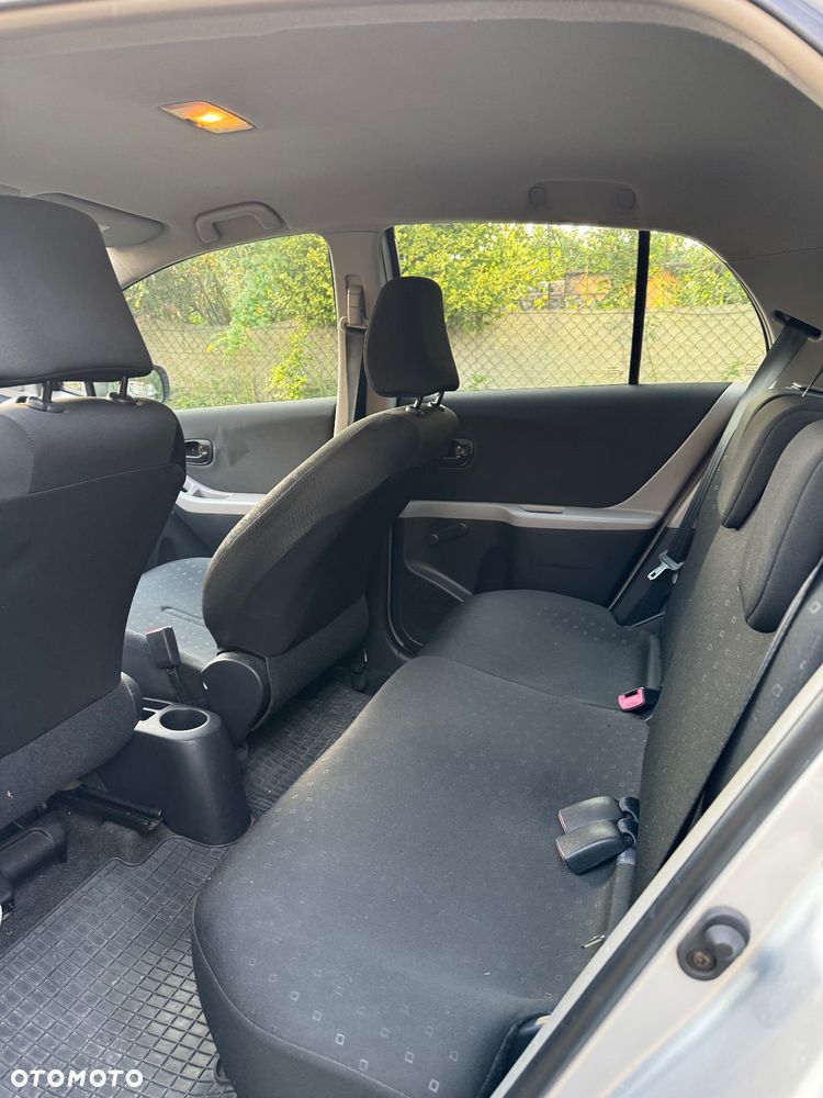 Toyota Yaris - 8