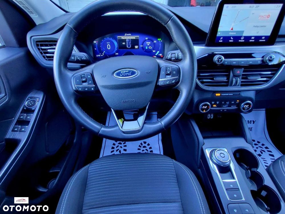 Ford Kuga - 16