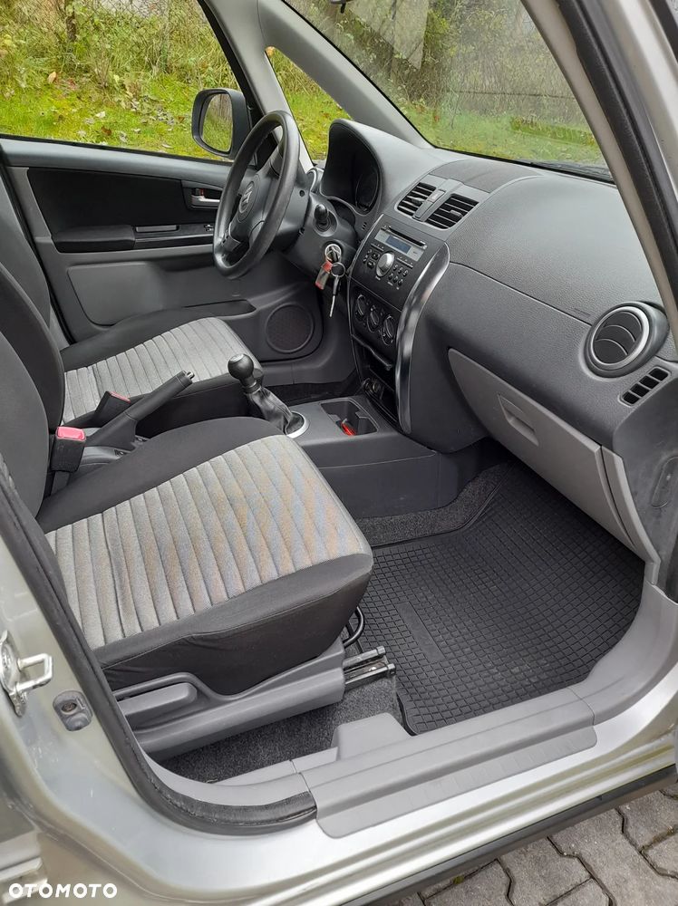 Suzuki SX4 1.6 VVT 4x4 Comfort - 12