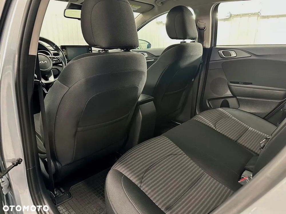 Kia Ceed 1.5 T-GDI M - 26