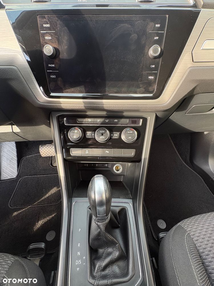 Volkswagen Touran 1.6 TDI SCR (BlueMotion Technology) DSG Comfortline - 6