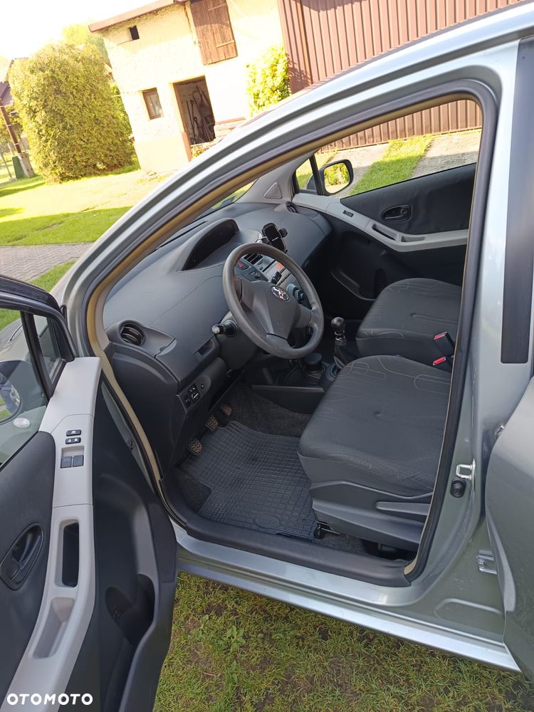 Toyota Yaris 1.33 Luna - 14