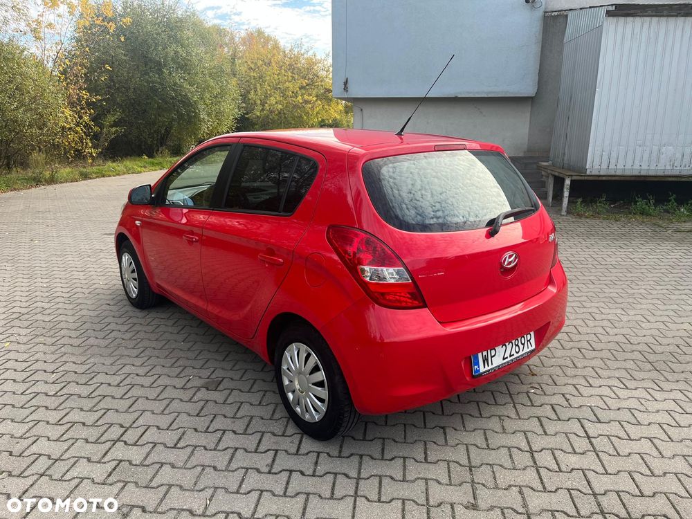 Hyundai I20 2010 photo 4