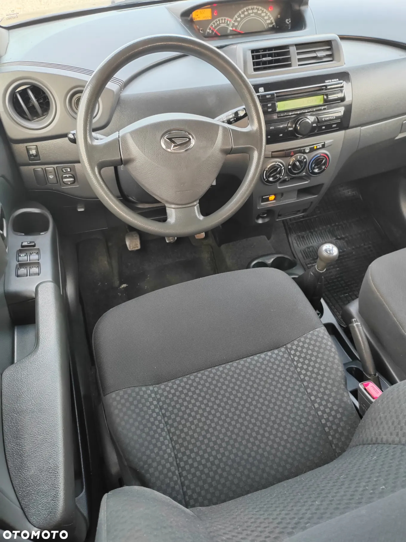 Daihatsu Materia 1.3 - 8