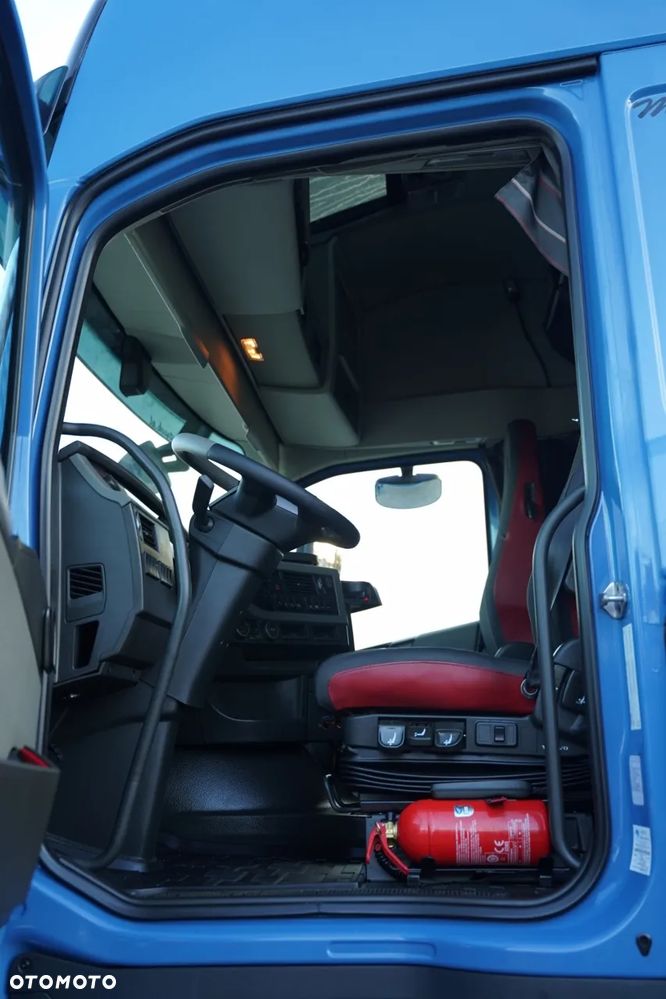 Volvo FH 460 / FIRANKA - 7,4 M / SOLÓWKA / KLIMATYZACJA POSTOJOWA / MOCNA PODŁOGA - 24