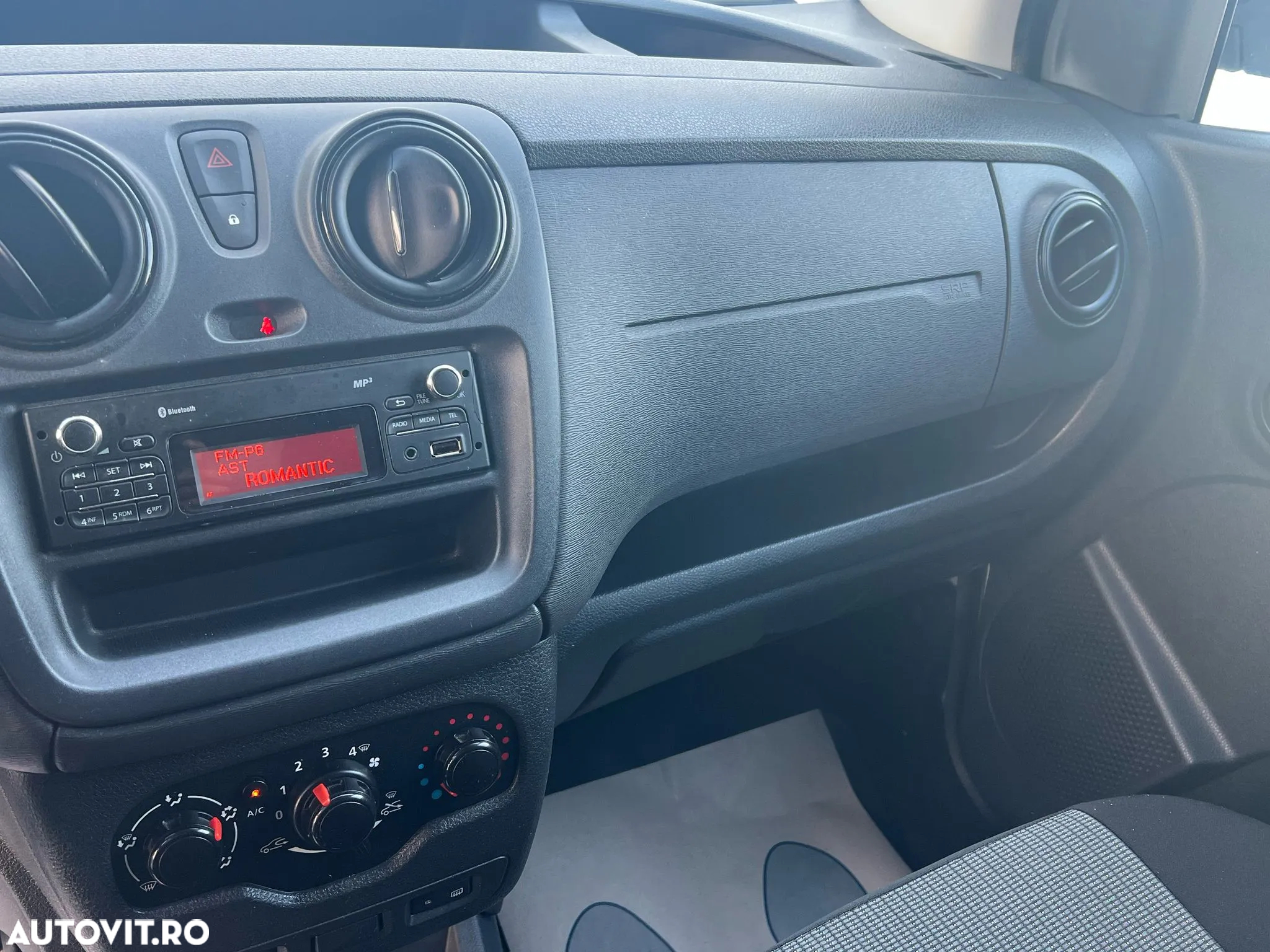 Dacia Dokker 1.5 Blue dCi Laureate - 26