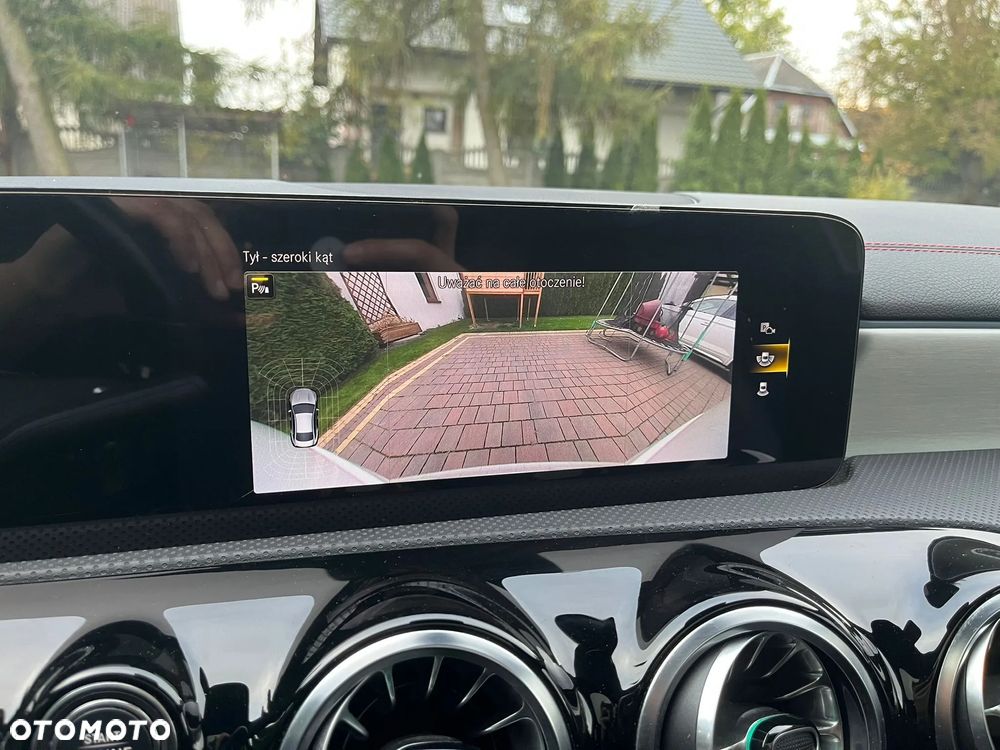 Mercedes-Benz CLA - 24