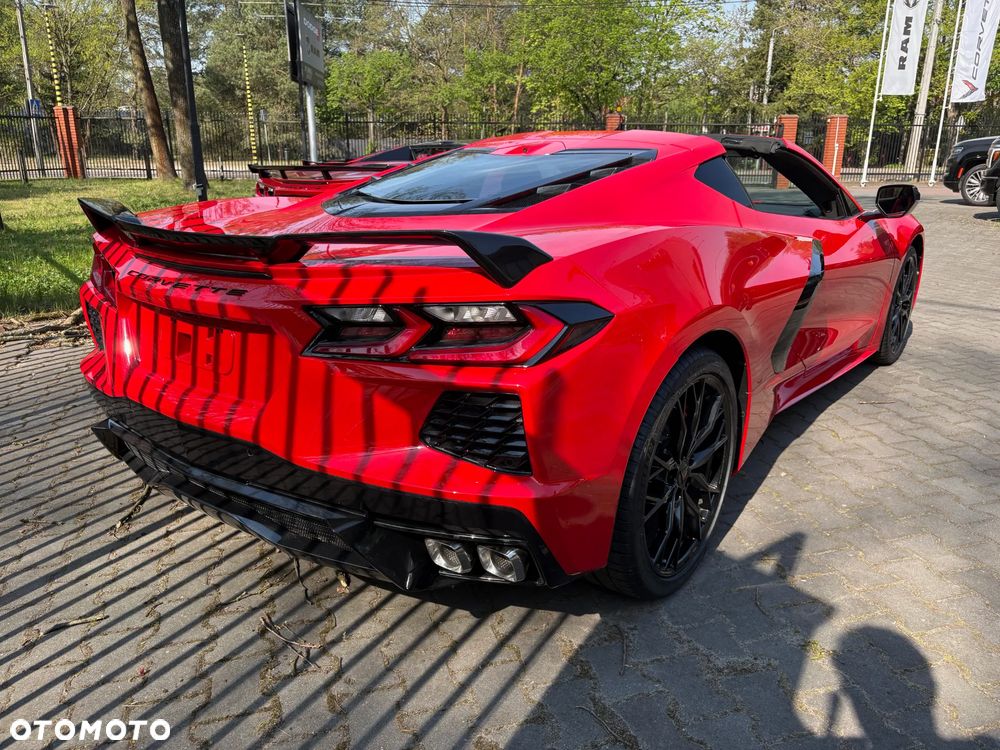 Chevrolet Corvette - 15