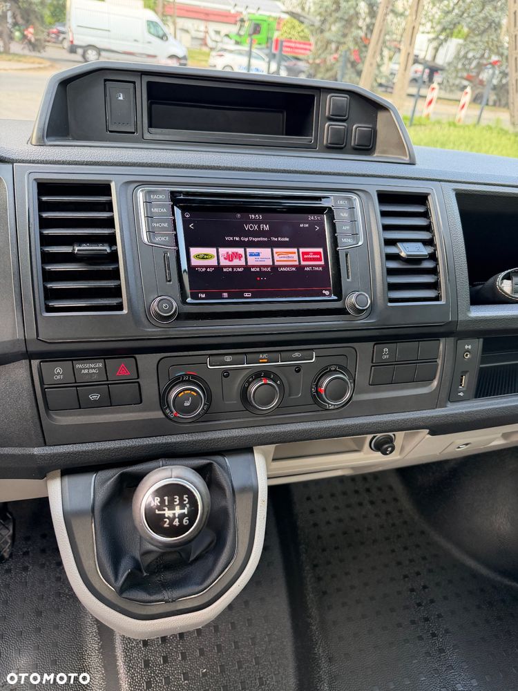 Volkswagen Transporter - 18