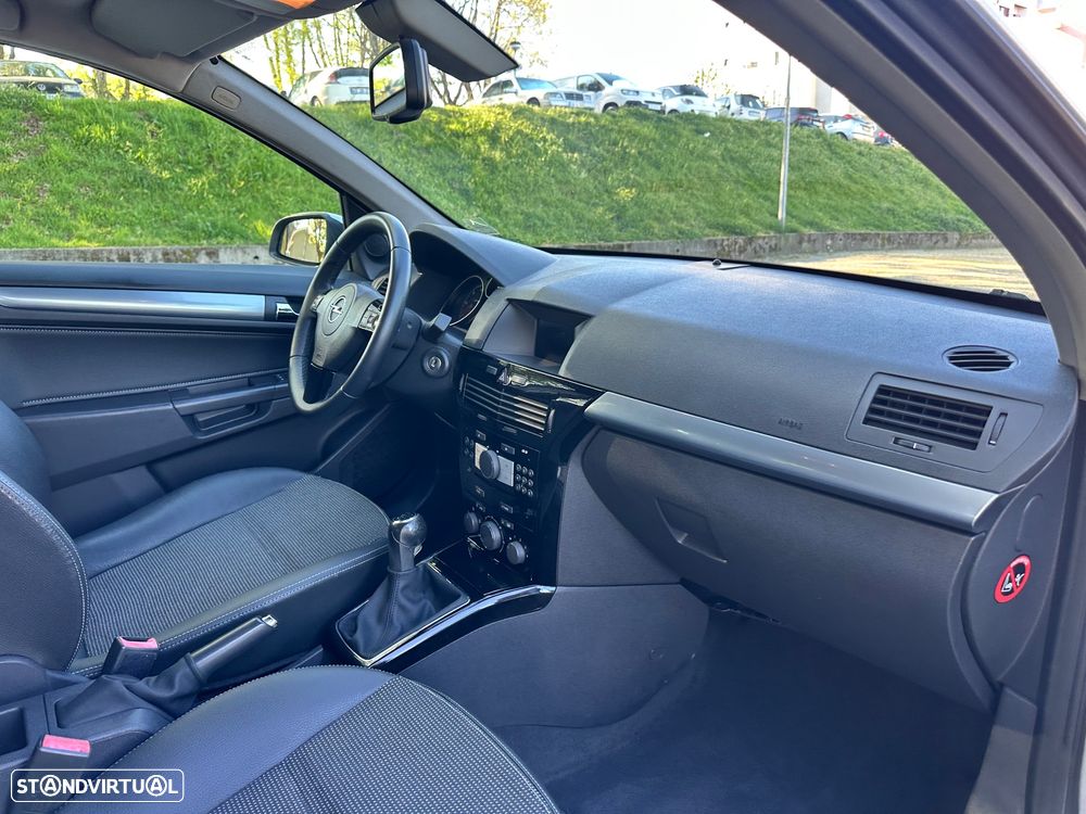 Opel Astra 1.7 CDTI Cosmo - 32