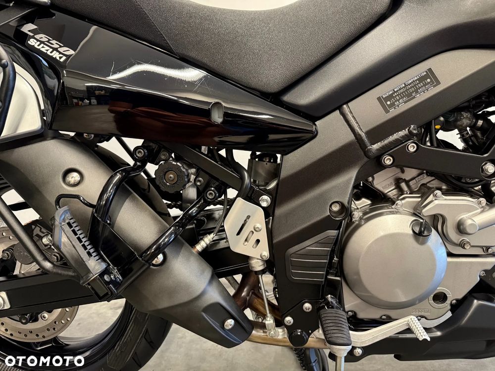 Suzuki V-STROM - 32