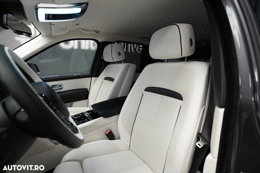 Rolls-Royce Cullinan Standard - 18