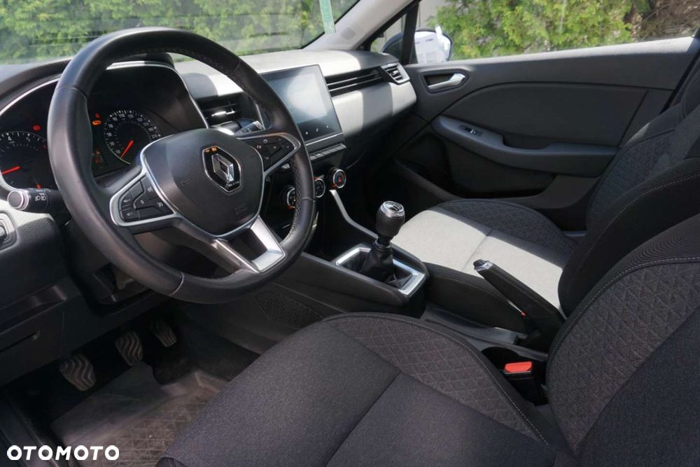 Renault Clio - 9