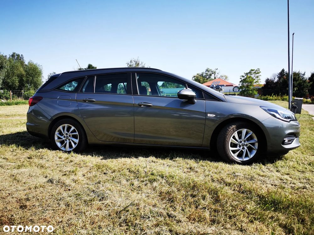 Opel Astra V 1.2 T Elegance S&S - 2
