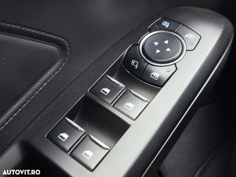 Ford Focus 1.0 EcoBoost Trend - 31