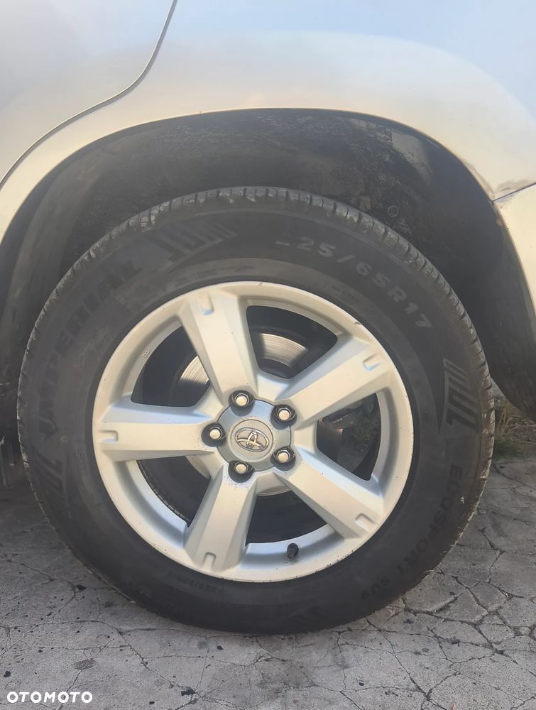 Toyota RAV4 2.2 D-4D Sol - 11