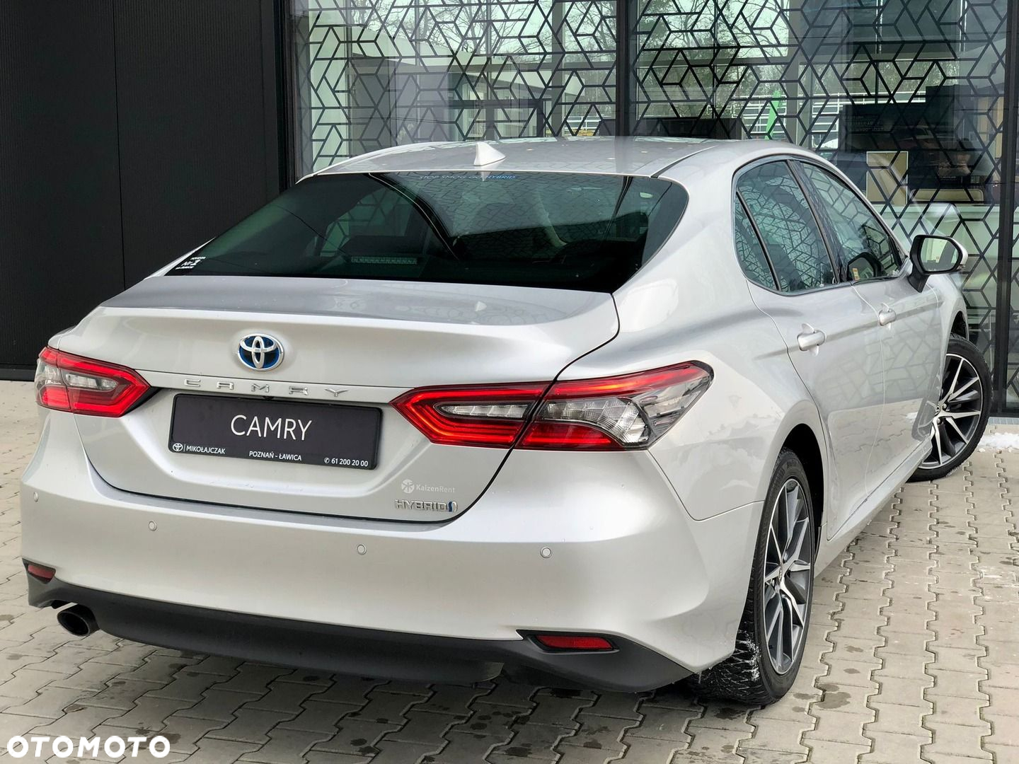 Toyota Camry - 11