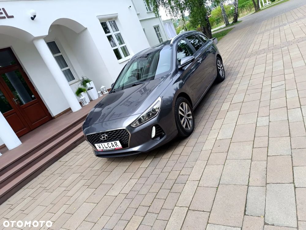 Hyundai i30 blue Kombi 1.6 CRDi Style - 21