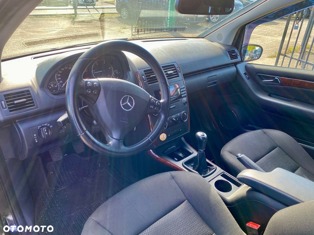 Mercedes-Benz Klasa A 160 CDI Elegance Edition 10 - 12